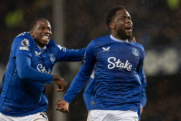 出百分百努 出百分百努