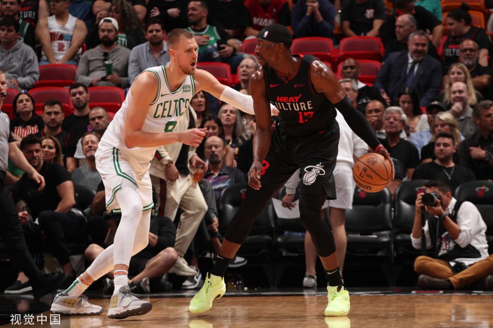 以其出色的 以其出色的